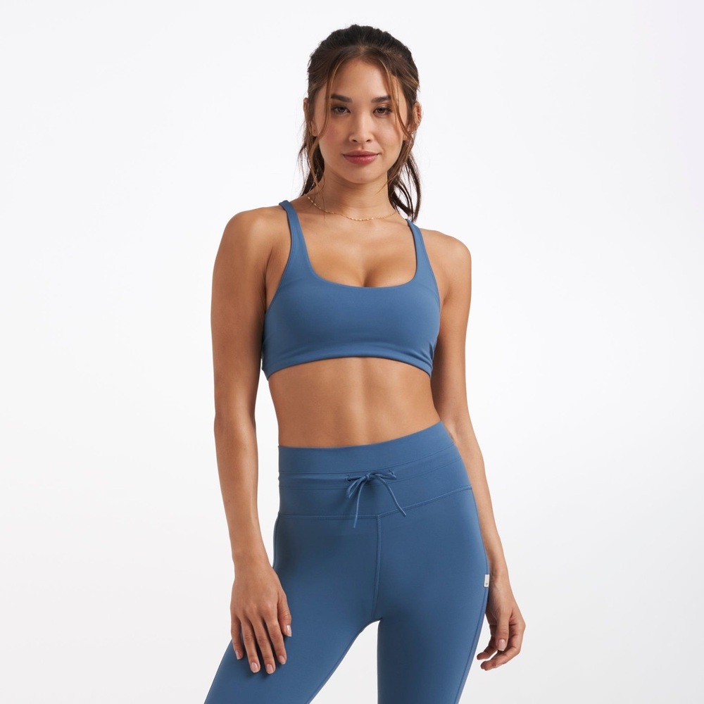 Vuori Yosemite Bra in Pool Blue